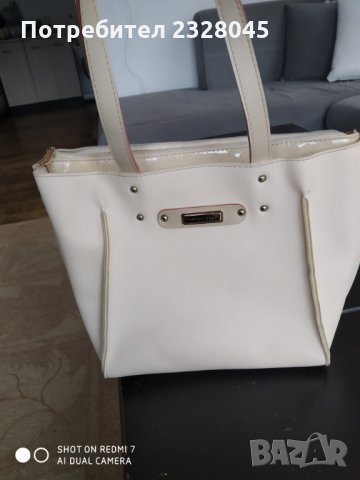 Дамска чанта, снимка 2 - Чанти - 28421200