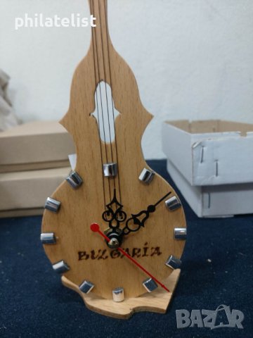 дървен настолен часовник във формата на цигулка !, снимка 2 - Други - 40788553