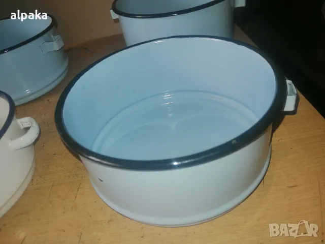 Продавам няколко нови емайлирани касероли , снимка 4 - Съдове за готвене - 49753115