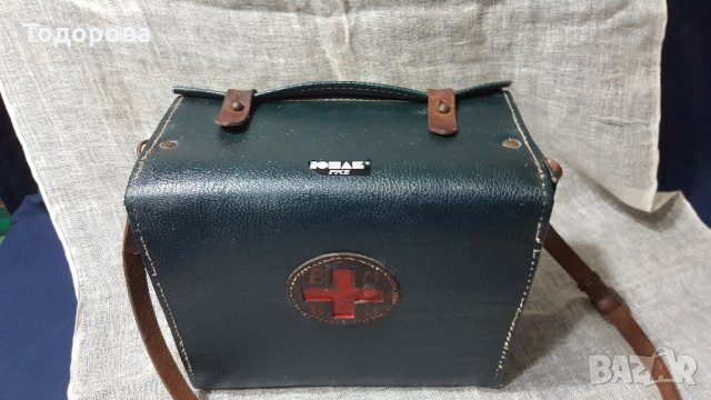 Военна ,четническа санитарна чанта, снимка 2 - Антикварни и старинни предмети - 27767782