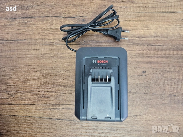 BOSCH AL 18V-44 Зарядно устройство , снимка 2 - Други инструменти - 53565235