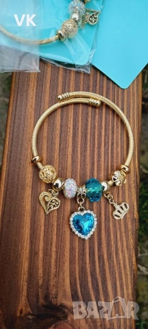 Златна гривна Pandora 