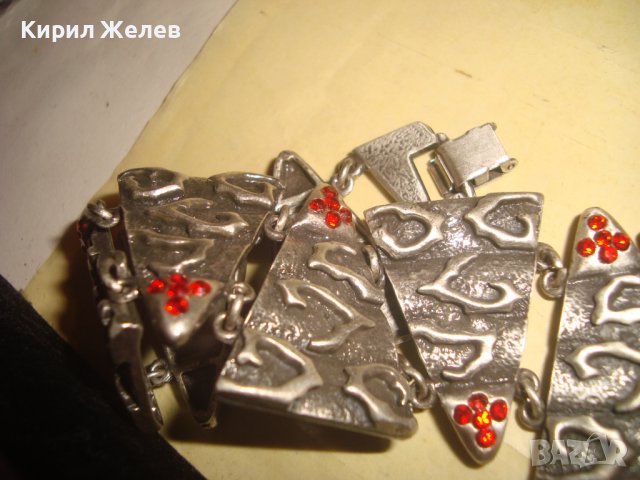 ПРЕКРАСНА ПОСРЕБРЕНА ОКСИДИРАНА ОРНАМЕНТИРАНА АРТ ГРИВНА с ФАСЕТИРАНИ ГРАНАТИ 27881, снимка 12 - Гривни - 37096658