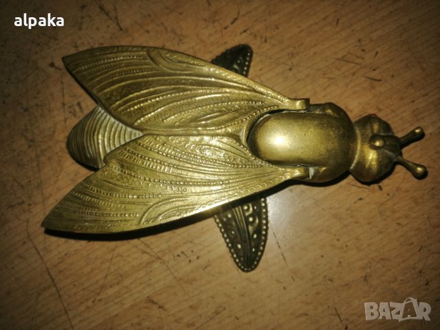 Продавам уникален месингов пепелник МУХА, снимка 3 - Декорация за дома - 43804361