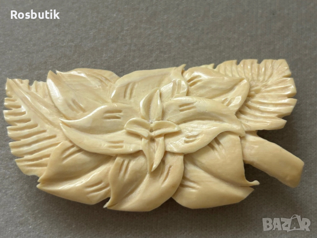 Старинна брошка от слонова кост , снимка 2 - Антикварни и старинни предмети - 53349218