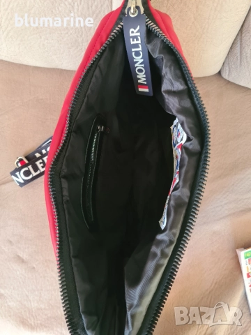 Дамска чанта MONCLER, снимка 4 - Чанти - 51522701