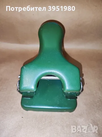 Ретро перфоратор