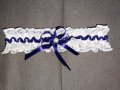 Жартиер от бяла дантела и синя панделка, снимка 3