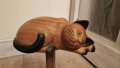 Колекционерска масивна дървена котка, 1980г, снимка 1 - Антикварни и старинни предмети - 43291091
