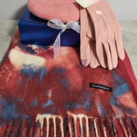 Комплект съдържащ кашмирен шал, барета , ръкавици и луксозна кутия., снимка 1 - Шалове - 38034017