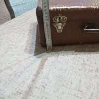Стар запазен куфар, снимка 2 - Антикварни и старинни предмети - 38028203
