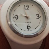 НОВ дамски часовник, снимка 1 - Дамски - 26949558