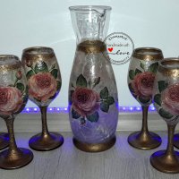 Комплект чаши за вино и гарафа Рози, снимка 1 - Сервизи - 37734989