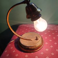 стара настолна лампа, снимка 2 - Настолни лампи - 38252360