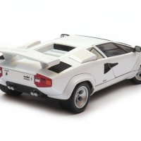 Lamborghini Countach LP 500 S - мащаб 1:24 на Welly моделът е нов в кутия, снимка 5 - Колекции - 43624382