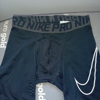  Nike 12-13 год L, снимка 1 - Детски къси панталони - 34614617