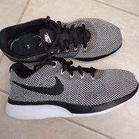 Маратонки Nike номер 40, снимка 2 - Маратонки - 38050959