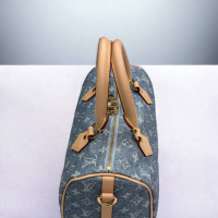 Louis Vuitton дамска чанта, снимка 3 - Чанти - 44854342