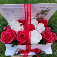Кутия тип книга със спапунени рози страхотен подарък за предстоящите  празници, снимка 4 - Коледни подаръци - 38104913