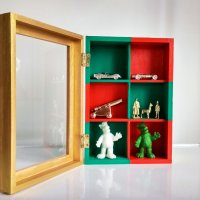 Дървена кутия за миниатюри, ръчно изработена и оцветена, снимка 1 - Други ценни предмети - 35149664
