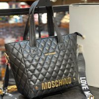 Moschino дамска чанта код 104, снимка 1 - Чанти - 34945193