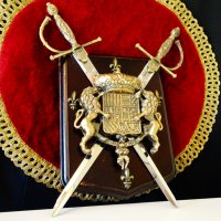 Пано за стена герб с корона,лъв,меч., снимка 12 - Пана - 38493345