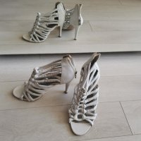 Дамски обувки , снимка 4 - Дамски обувки на ток - 28627727