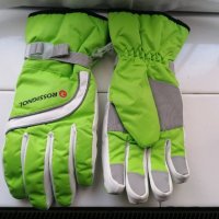 Продавам нови дамски четирислойни водоустойчиви яркозелени ръкавици Rossignol , снимка 1 - Ръкавици - 44080848