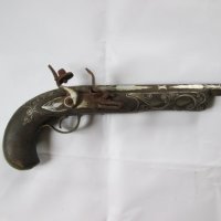 Пистолет декорация, снимка 1 - Антикварни и старинни предмети - 40723545