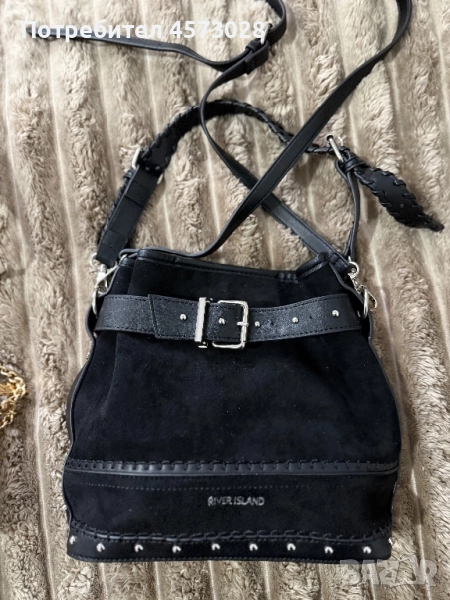 Частна Ривър айсланд, снимка 1