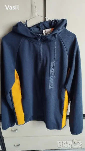 Нов суичър, снимка 1