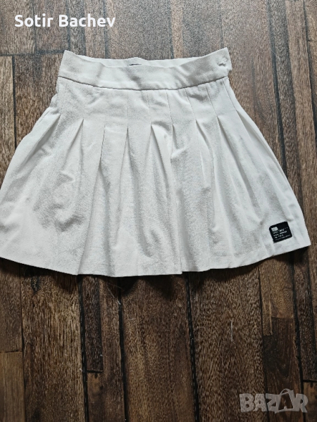 продавам пола на Bershka , снимка 1