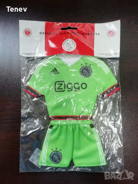 Ajax Amsterdam Adidas оригинален нов екип сувенир за кола Аякс , снимка 1