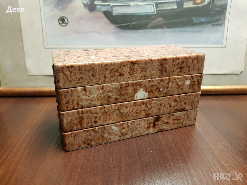 Стара кутийка, органайзер за дребни части., снимка 1