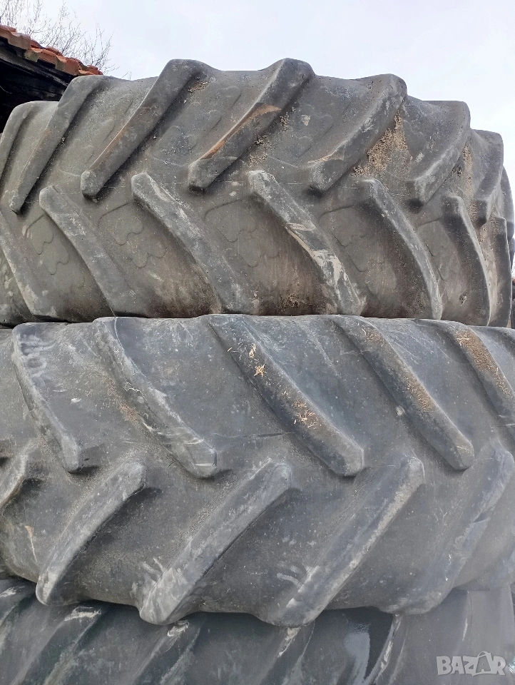 гуми за трактор 710/70R42, снимка 1
