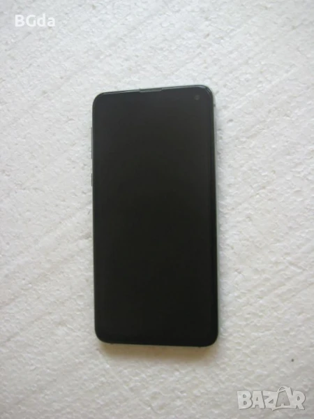 Samsung Galaxy S10e, снимка 1