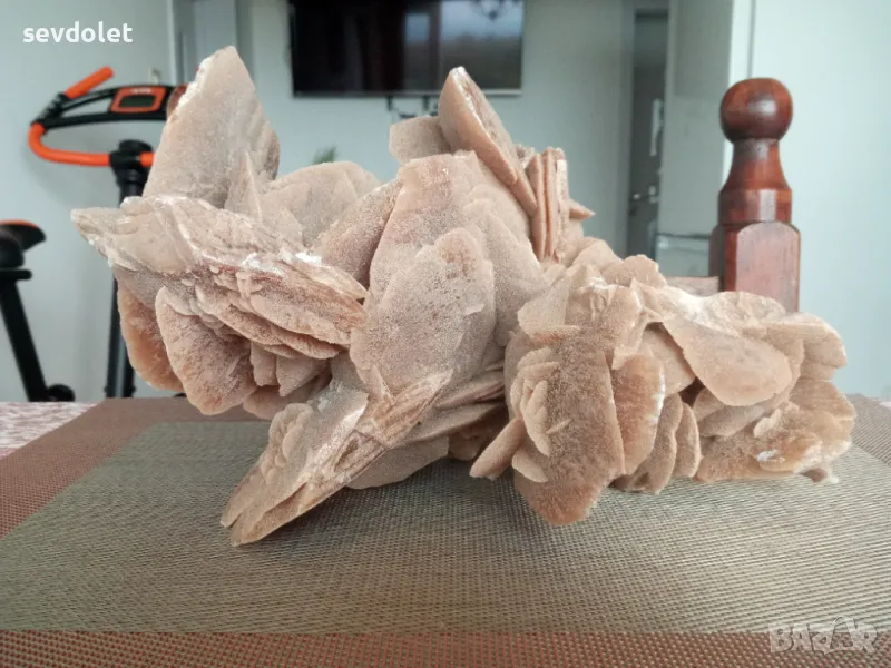 Красив и скъпоценен фосил(камък)-Пустинна роза от пустинята Сахара.Цена-Твърда., снимка 1