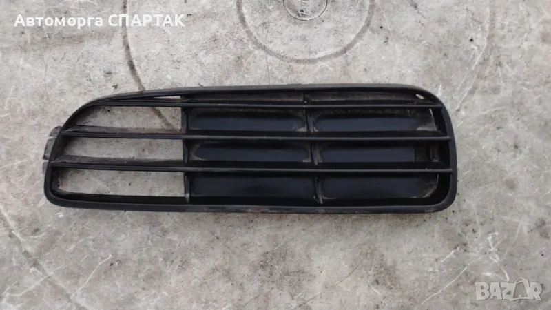 Решетка в броня предна дясна AUDI 80 B4 1991-1995, снимка 1