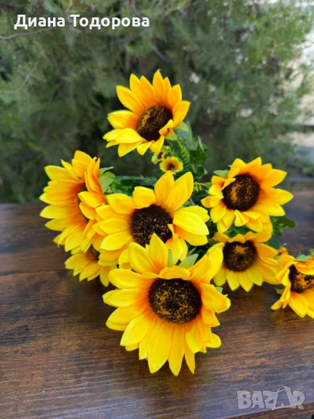 Изкуствени слънчогледи за декорация, снимка 1