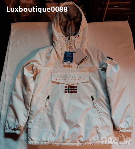 (Ново с забележка!) Анорак Napapijri XXS, снимка 2 - Якета - 53211080