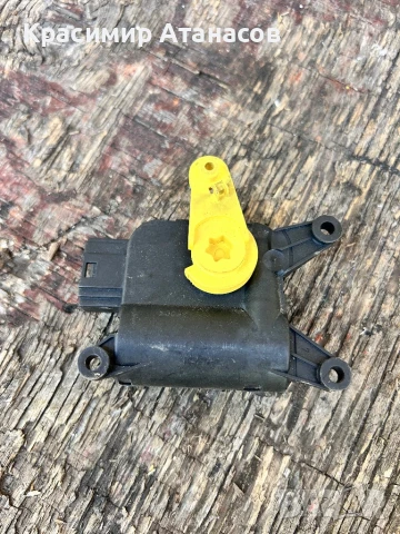 0132801342. Моторче клапа парно за Сеат Алтеа XL. 2008г, снимка 2 - Части - 51422613