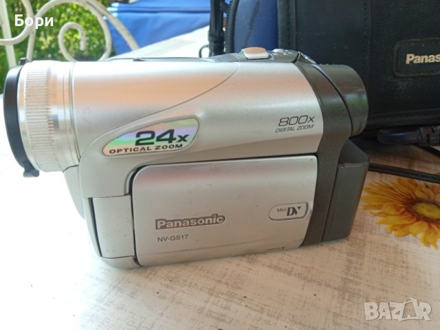Panasonic NV GS 17 Видеокамера, снимка 2 - Камери - 40781860