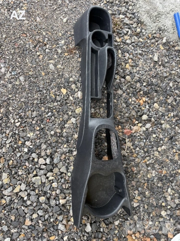 Барче Toyota yaris след 2012, снимка 2 - Аксесоари и консумативи - 53530953