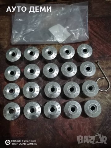 Сив хром капачки за болтове 17 мм глави на Фолксваген Volkswagen кола автомобил джип, снимка 9 - Аксесоари и консумативи - 32370352