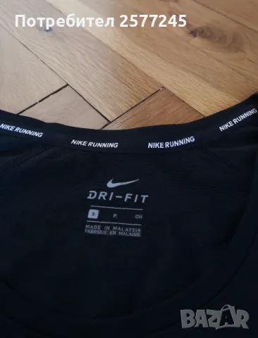 Оригинална дамска тениска  Nike размер S-M , снимка 4 - Тениски - 50272026