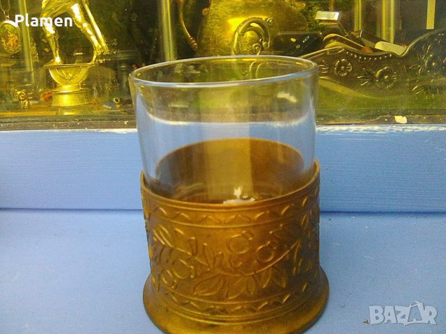 Стар месингов съветски подстакан със стъклена чаша за чай, снимка 1 - Други ценни предмети - 38329352