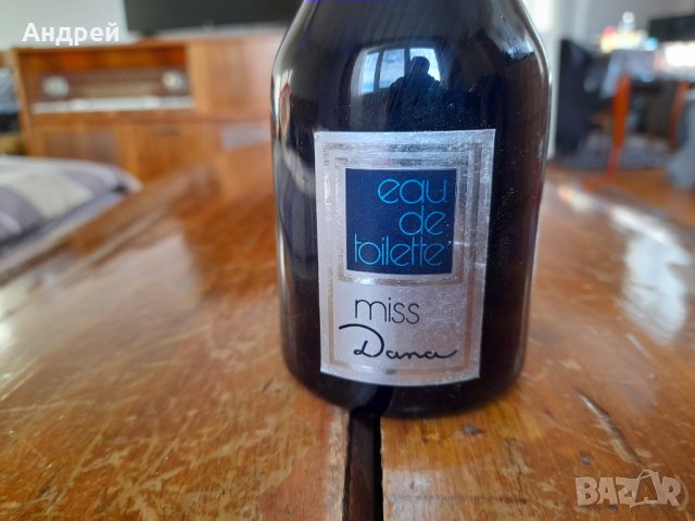 Стар одеколон Miss Dana, снимка 2 - Други ценни предмети - 35262289