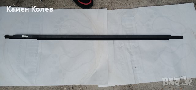 Лайсна за врата на Фолксваген Тигуан, снимка 5 - Части - 43003488