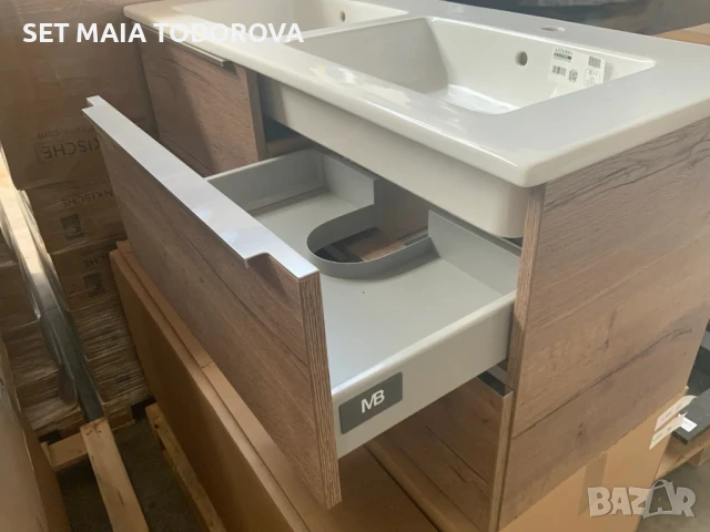 Висящ шкаф за баня, снимка 2 - Шкафове - 51419002