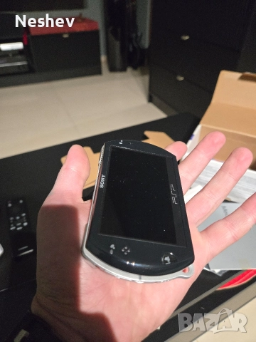 PSP GO с кутия като ново!, снимка 5 - PlayStation конзоли - 52793064